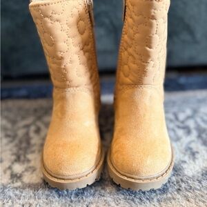 Old Navy Tan Suede Quilted Pull-On Boots